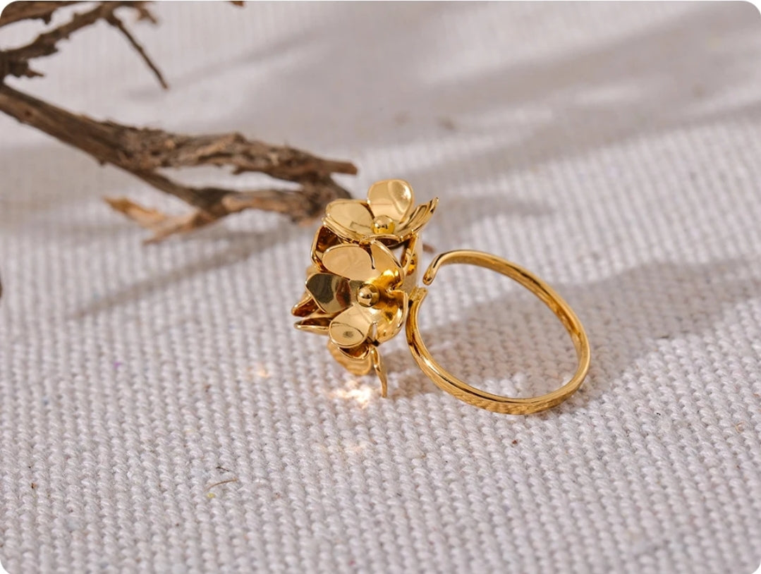 Flowers ring