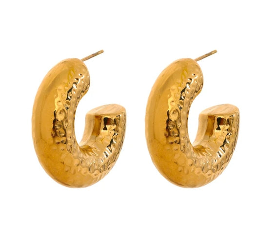 Chunky gold hoops martilladas